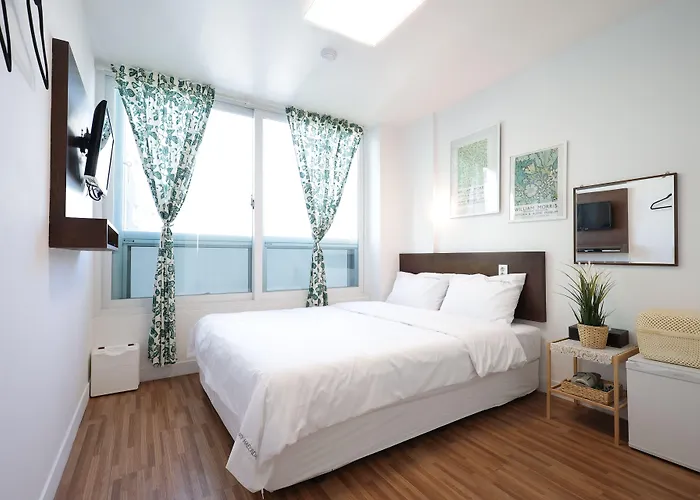 Ekonomy Haeundae Hostel Busan